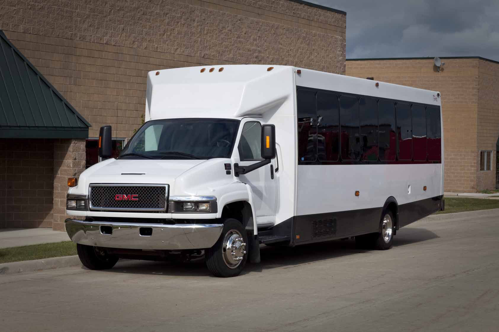 Federal Club Party Bus 26-30 passenger