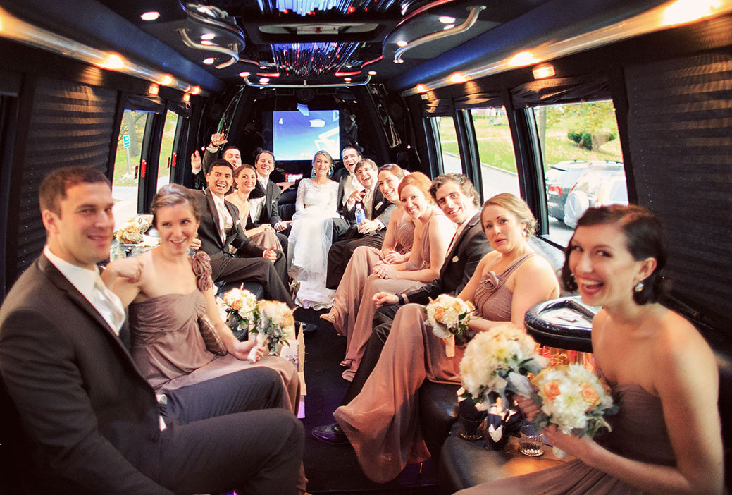 Mini Limo Bus Grech wedding