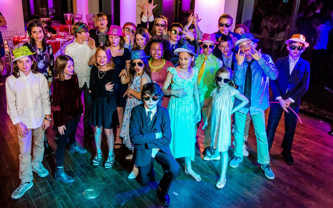 bar-mitzvah-limo-party