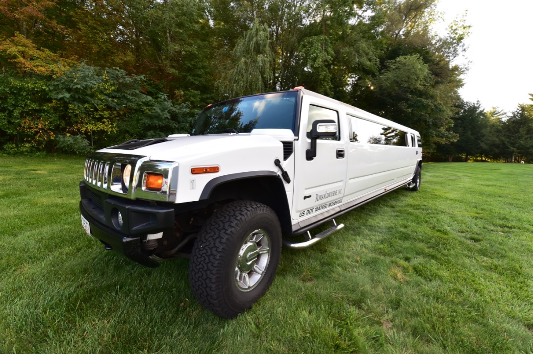 Hummer Limousine Exterior